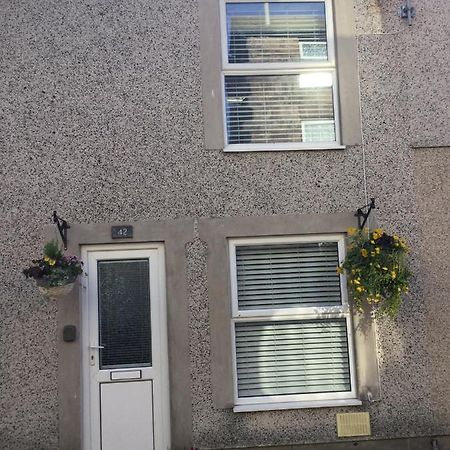 Open Plan Townhouse Caernarfon Exterior foto