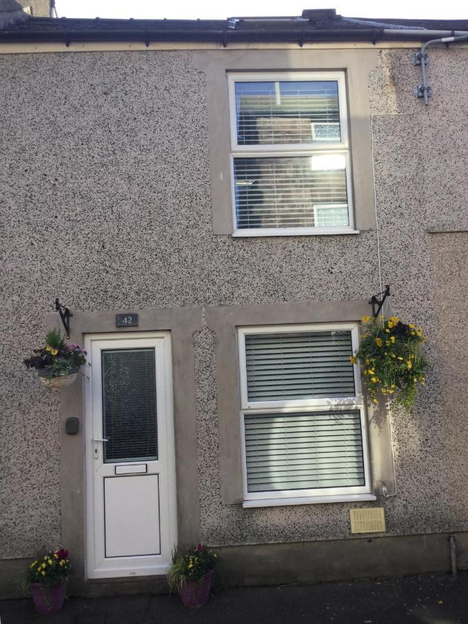 Open Plan Townhouse Caernarfon Exterior foto